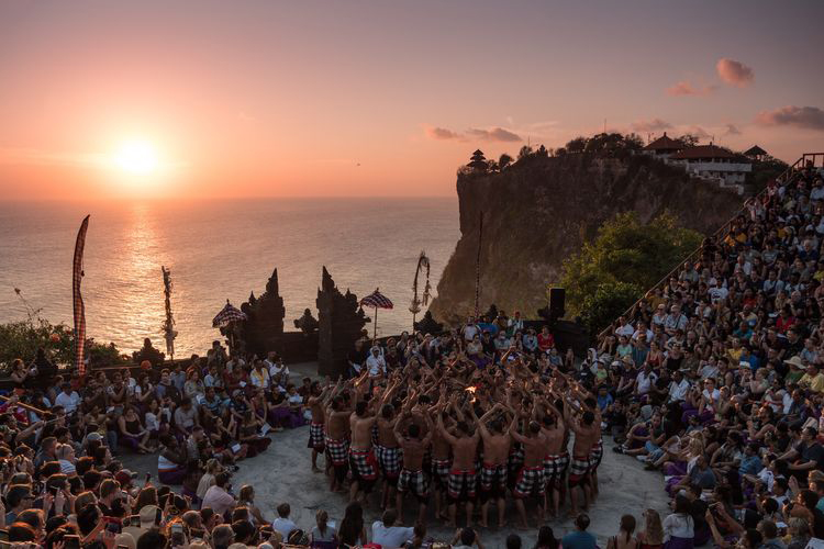 Bali offers a wealth of natural and cultural attractions. Explore Bali's hidden gems and must-see sights with our comprehensive guide to the island's most beautiful places